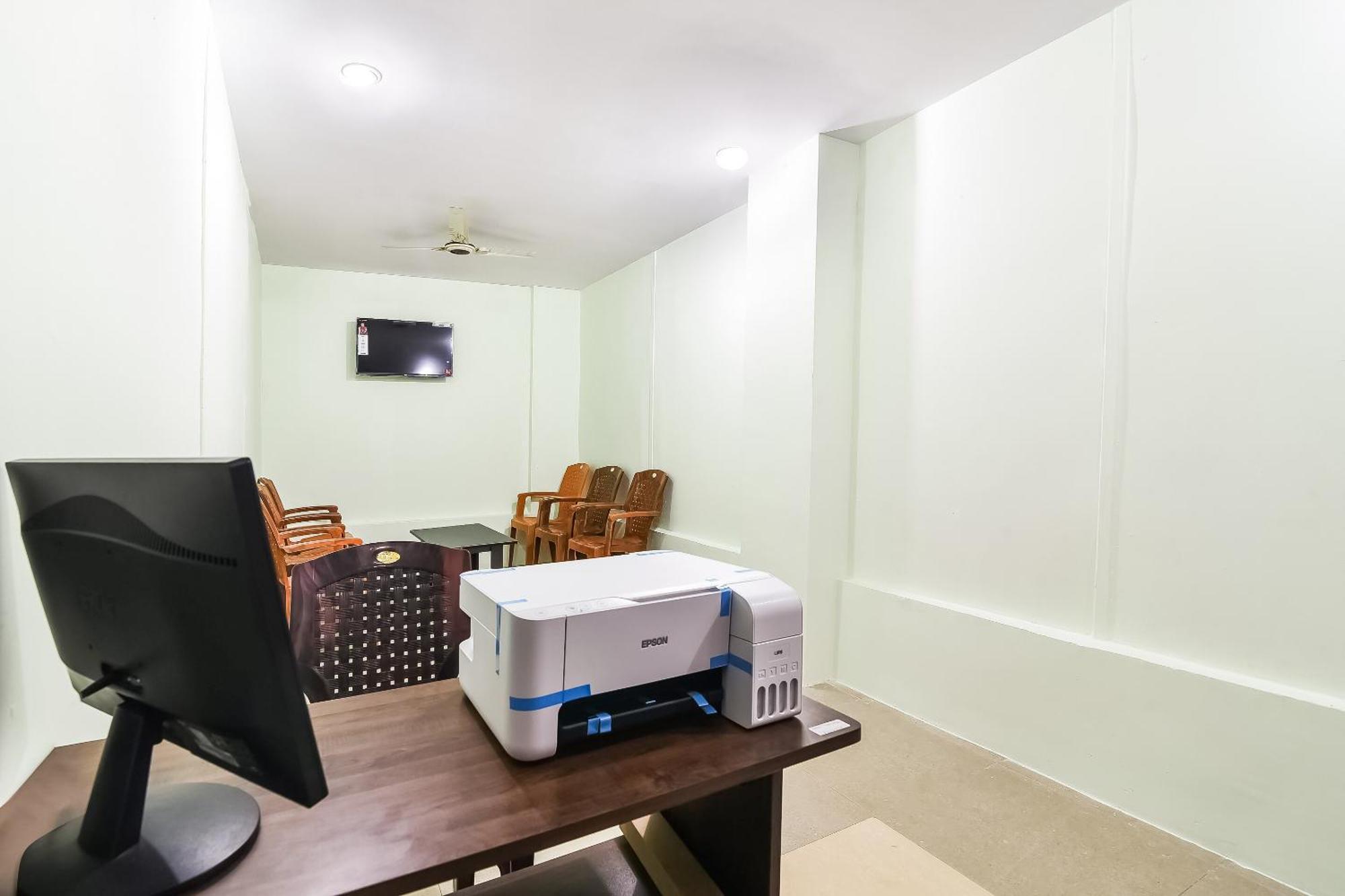 Hotel OYO 42984 Kartikeya Park View Residency Chittoor Exterior foto